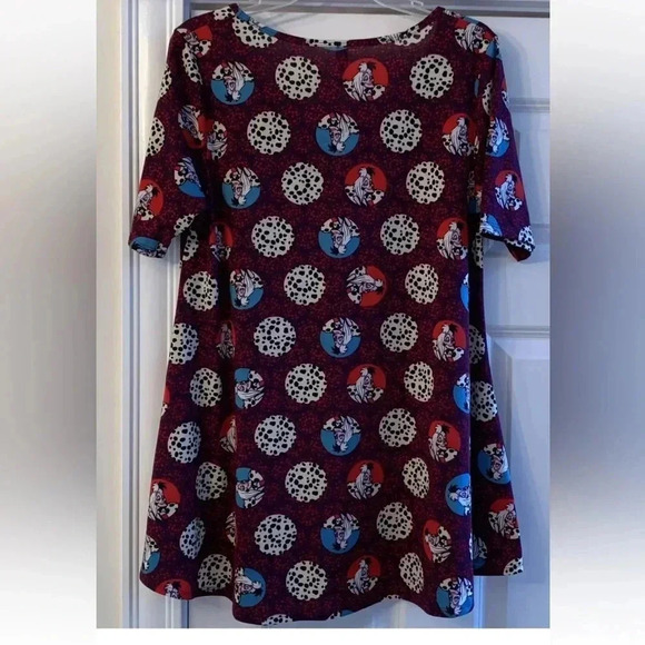 Lularoe Top Cruella De Vil Medium 101 Dalmatians Disney Villains Short Sleeve - Picture 2 of 4